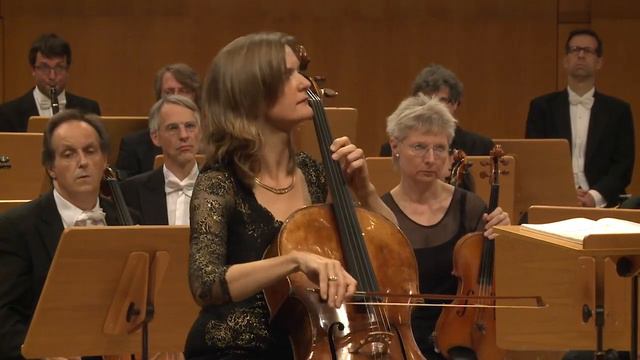 A. Dvorak Cellokonzert h moll. Zweiter Satz. Tetzlaff, Järvi, Kammerphilharmonie Bremen. смотреть онлайн