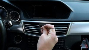 Mercedes W212 | How To Remove Front Air Vents