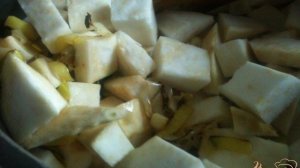 Суп-пюре из корневого сельдерея с сыром