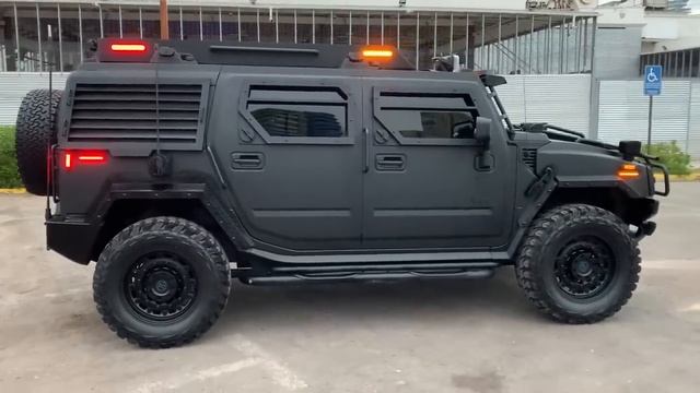 The New Black Hummer h2 Rock смотреть онлайн