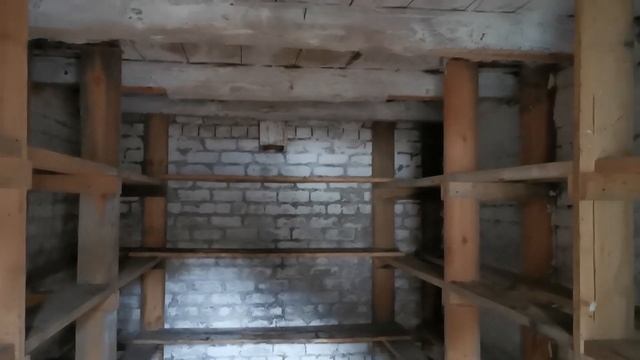 Омшаник полуподземного типа на 90 пчелосемей. Пасека Старчевских смотреть онлайн