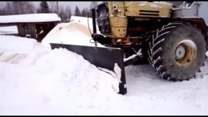 Отвал на трактор Т -150  гидраповоротный