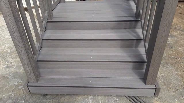 Уличное крыльцо из ДПК с перилами из ДПК смотреть онлайн