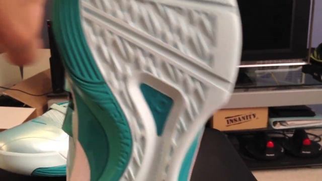 Shoe pickup: KD IV Easter Edition & on feet footage смотреть онлайн