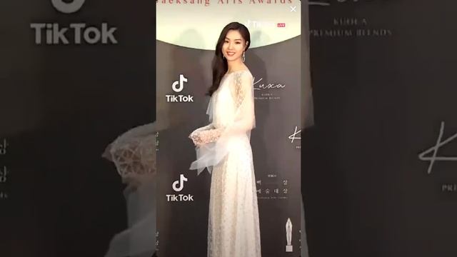 SEO JI HYE RED CARPET BAEKSANG ARTS AWARDS 2020 смотреть онлайн