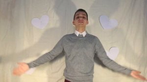 Жестовая песня "Гимн России" исполняется Бабаев Олег.