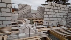 Стены второго этажа. Дом из газобетона (400й)200/300/600