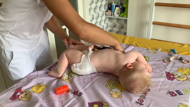 Детский массаж с 6 месяцев до 9 месяцев