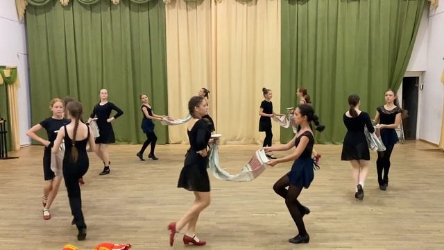 Мастер-класс по русско-народным танцам. Культура для школьников