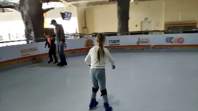 лед и коньки 01.10.2022 смотреть онлайн