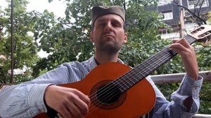 "Бери шинель, пошли домой" Б. Окуджавы исполняет сербский актер Марко Долаш