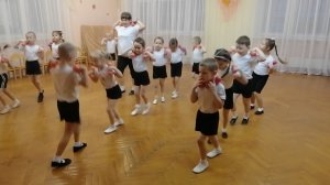 Утренняя гимнастика под музыку (5-6 лет)