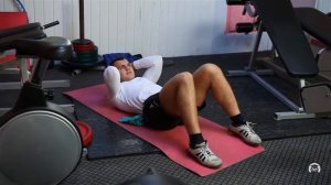 Скручивания и обратные скручивания на полу