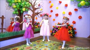 Детская песня "И у всех на свете мамочка есть!"