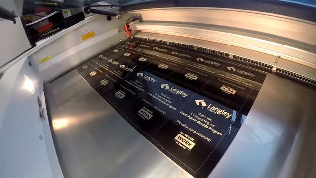 Laser Engraving Awards | Engraving Trophies | Speedy 300 смотреть онлайн