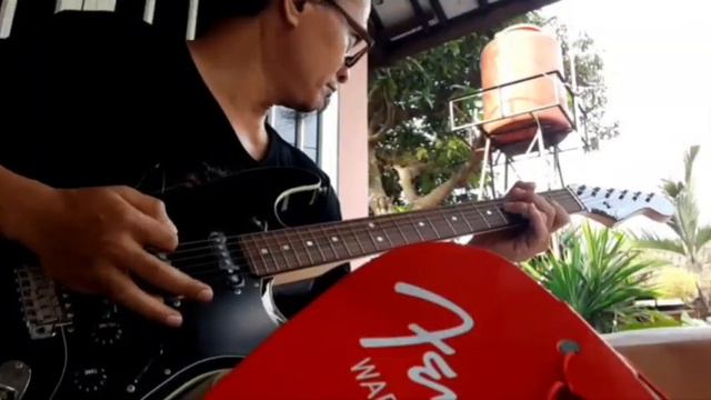 Fender Aerodyne Strat - 9 Bar Blues - etalasemusik смотреть онлайн