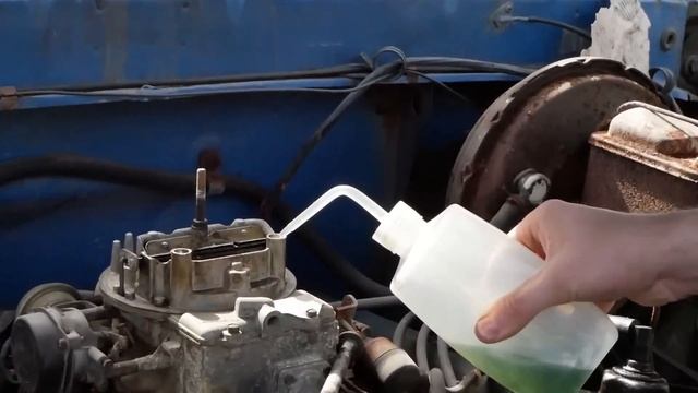 Will This Old Ford Run After 10 Years in an Abandoned Gymnasium!? смотреть онлайн