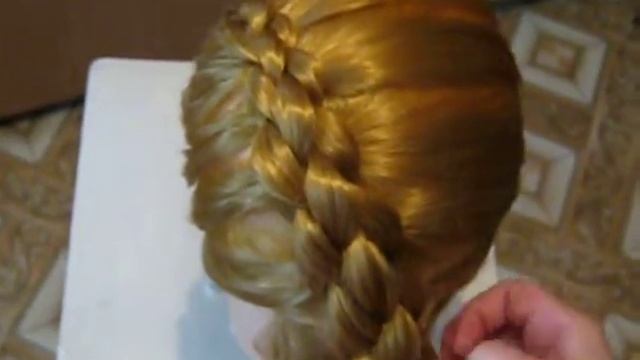 Летняя причёска на основе 3D косы смотреть онлайн