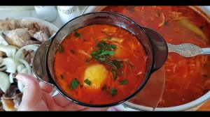 Цыганский борщ со старым салом, говядиной, свининой и курицей. Gipsy cuisine.