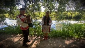 Русская народная песня АХ, САМАРА-ГОРОДОК Поет Андреева Ольга. Играет на гармони Казов Николай.