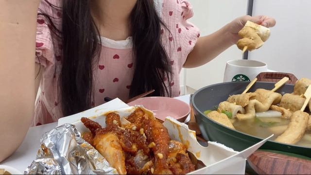 [eng/vlog] 자취브이로그 | 혼자 삼겹살 파티하는 자취생 일상, 매운 어묵김밥, 어묵탕, 삼겹살 제육볶음, 제주도에서 산것들 언박싱, 컵누들