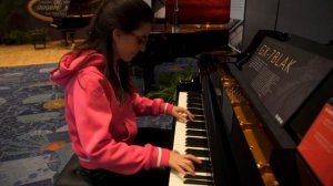 AyseDeniz Plays 10 Kawai Grand Pianos at NAMM 2019 in Less Than 3 Minutes