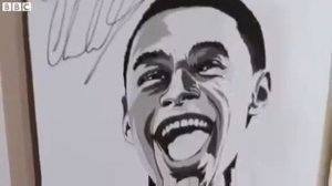 BBC Sport - World Cup 2014 - England squad sign their portraits