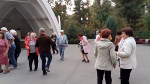 Я НЕ СВЯТАЯ!/ ТАНЦЫ В ПАРКЕ ГОРЬКОГО ХАРЬКОВ ОКТЯБРЬ 2020