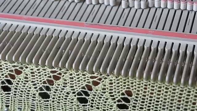 Ажурная кофточка ЧАСТЬ1 на машинке. Описание и советы