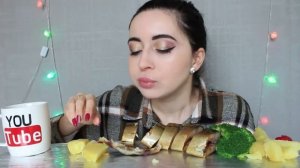 ПЬЯНЫЙ СОСЕД В 4 ЧАСА НОЧИ / MUKBANG Скумбрия / Ayka Emilly