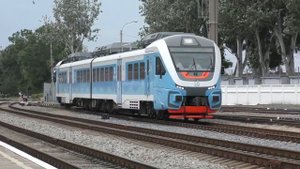 Рельсовый автобус РА-3 прибывает на станцию Феодосия