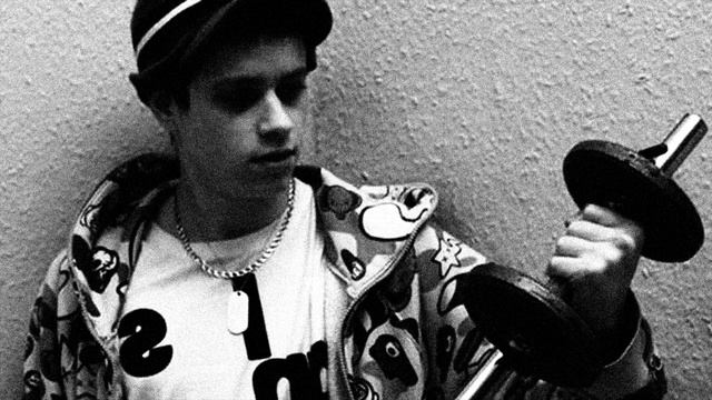 Rustie – Early Learning смотреть онлайн