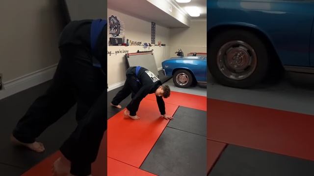 Charlie Worley BJJ lesson warm ups:Bear crawl