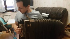 Трехрядная гармонь Русский строй цельнопланочная