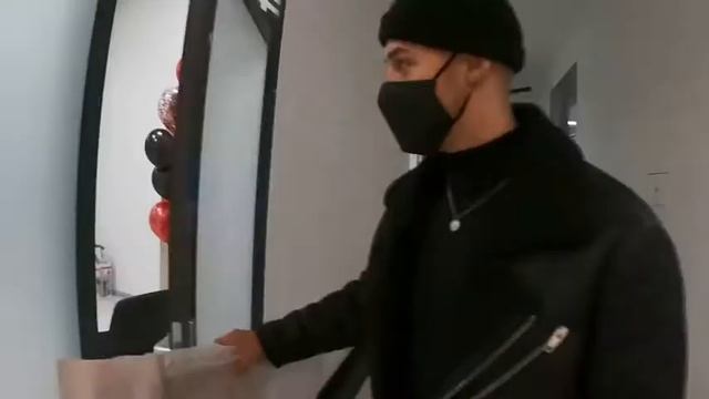 ВАНЯ&КАТЯ VLOG #3 И МЫ... В ПИТЕРЕ ? смотреть онлайн