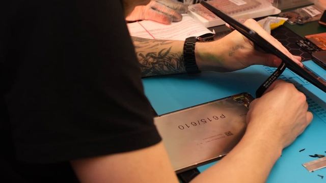 Замена стекла Samsung Tab S6 lite, а после его защита полиуретановой пленкой MOCOLL