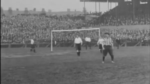 САМЫЙ ТОЛСТЫЙ ВРАТАРЬ В ИСТОРИИ ФУТБОЛА! #футбол #вратарь #самыйтолстый #рекорд #топ #раздевалка