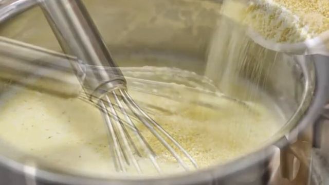 Итальянская полента. Каша из кукурузной крупы на молоке.
