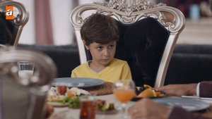 Vedat’ın yanında kalmaya dayanamayan Yiğit… - Sen Anlat Karadeniz 28. Bölüm