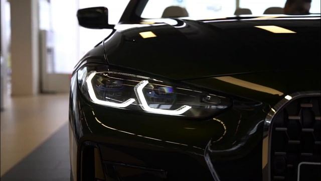 2022 BMW 430i VS 430i xDrive Coupe Performance oriented design смотреть онлайн