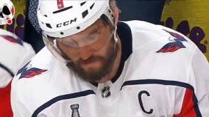 Овечкин получил шайбой в лицо