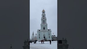 Колокольный звон в Лавре Преподобного Сергия Радонежского в городе Сергеев Посад.