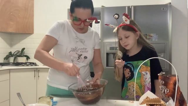 Вкусняшки Вместе С I’m Ketty /Готовлю шоколадную колбаску.