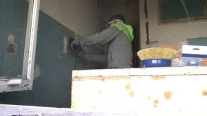Ремонт квартиры, как снять старую краску со стен, своими руками, свободная вахта