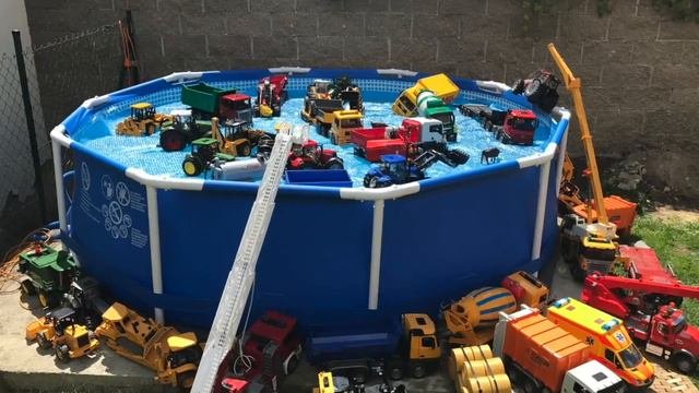 BRUDER TOYS Traktor Truck Garbage In A Whirlpool