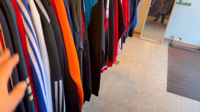 Посетила Secondhand в Корее/ Разговор с нелегалом из Казахстана смотреть онлайн