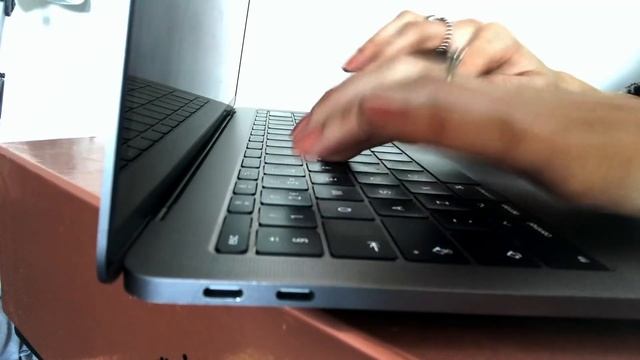 ASMR | TYPING ON MACBOOK PRO KEYBOARD SOUNDS - 1 HOUR LONG (NO TALKING) смотреть онлайн
