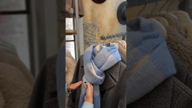 Осень - прекрасное время года, ведь можно достать все свои самые теплые вещи и утонуть в их объятиях