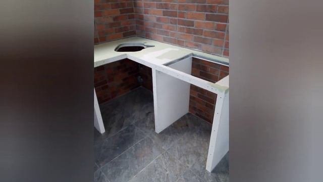 Столешница из керамогранита.
