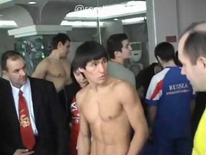 FIGHTBOOK. Энциклопедия боя. Бату Хасиков и Сергей Заяшников. 2006. София (Болгария). Бекстейдж.